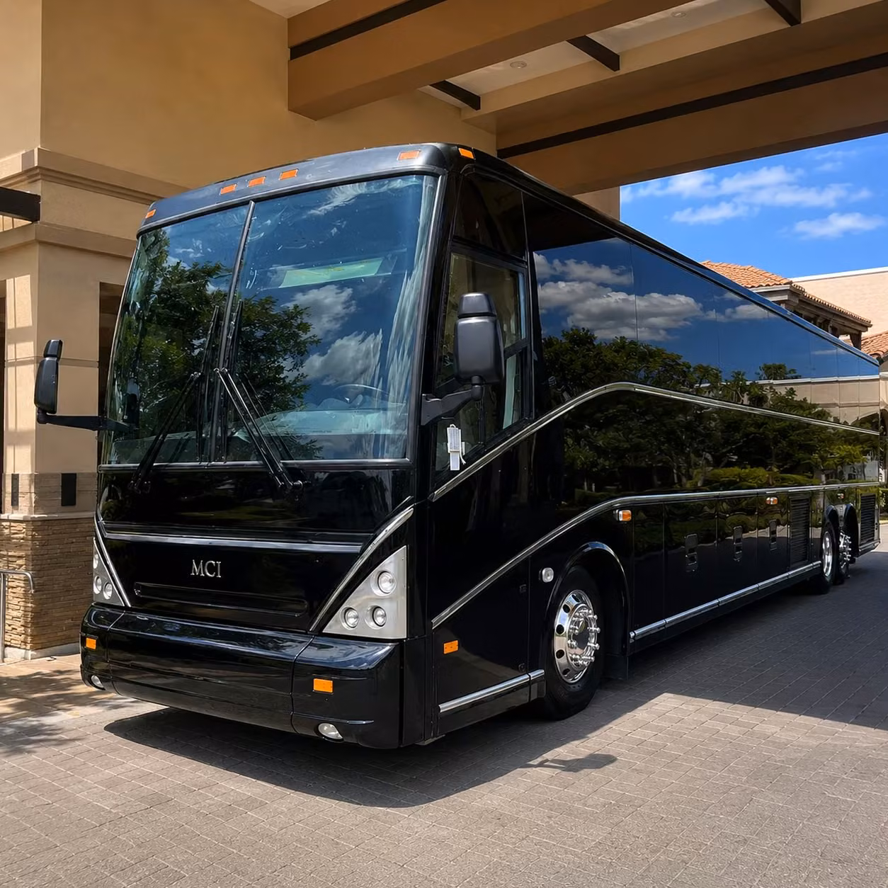 corporate event shuttle buses between henderson hotels and las vegas convention venues